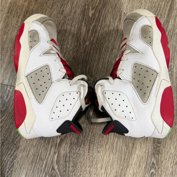 Nike Jordan high top youth sneakers Gray, White And Red , sz:1Y - Picture 4 of 6